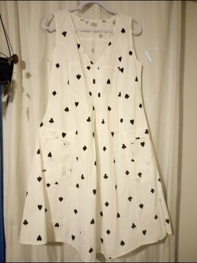 Sleeveless White Midi Dress with Black Card-Suit Print